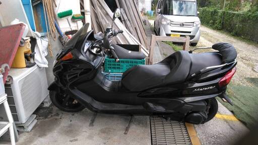 マジェスティ２５０　　１３万５⃣千円　　ナンバープレート付き車両