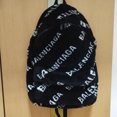 バレンシアガ フェイクファー　バックパック