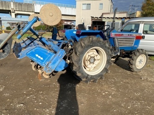イセキTL2701F4WD 乗用型中古ディーゼルトラクター作動良好27馬力パワステアリング