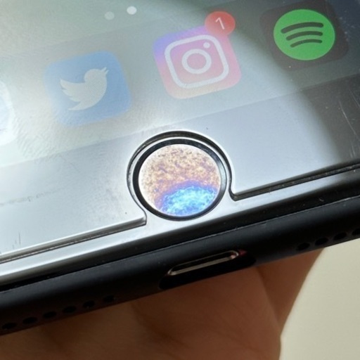 iPhone8 レッド