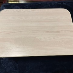 折り畳みミニテーブルの画像