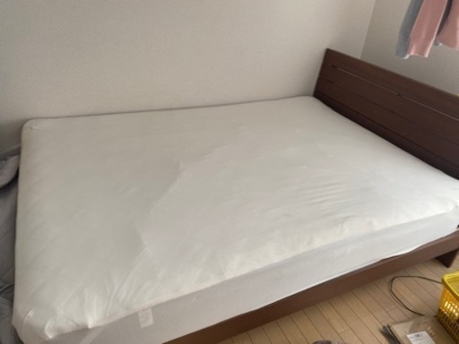 ニトリ　ダブルベッド　使用年数1年