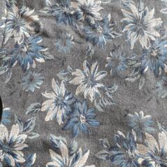 お話し中　花柄青系生地の画像