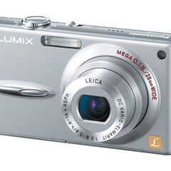 【新品同様】Panasonic LUMIX FX DMC-FX30-S／SDカード／純正ケース／箱／付属品の画像