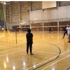 バドミントン小学生、中学生募集。保護者も参加可能 - スポーツ
