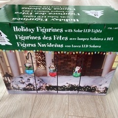 holiday figurines with solar LED lightsの画像