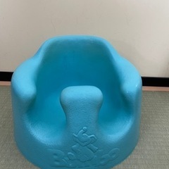 ベビーソファ Bumbo(水色)