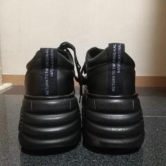 試着のみ 厚底が可愛い！スニーカー黒Mサイズの画像