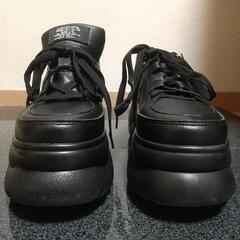 試着のみ 厚底が可愛い！スニーカー黒Mサイズの画像