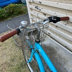 【中古】自転車22インチ水色の画像