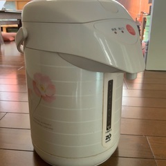 湯沸かし器です。あんまり使いませんでした。