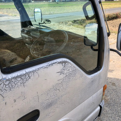 ISUZU  イスズエルフ　　エルフトラック　1トン　ディーゼル　乗れます！　車検残りあり，故障箇所あり。の画像