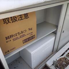 スチール倉庫？書庫？の画像
