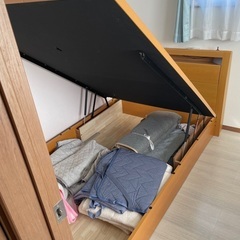 ◆ベッドフレーム ダブル　跳ね上げ収納付き◆の画像