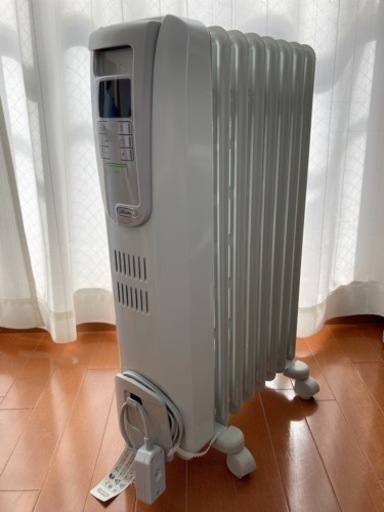 デロンギ　オイルヒーター(8〜10畳用)