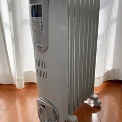 デロンギ　オイルヒーター(8〜10畳用)
