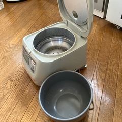 炊飯器の画像