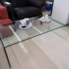 札幌市/清田区　ガラスセンターテーブル ホワイト ローテーブル センターテーブル ガラス テーブル ガラステーブル ホワイト センターテーブル ローテーブル 北欧