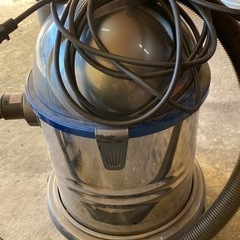 乾湿両用集塵機（掃除機）・電工リール　作業場などの清掃にどうぞの画像