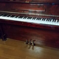 アップライトピアノ