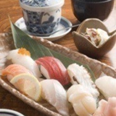 お昼の定食ランチタイム　ホールスタッフ募集(日祝休み)の画像