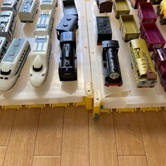 トレインボックスと車両の画像