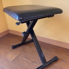 (お譲り先決まりました)ピアノ椅子　高さ調節3段階の画像