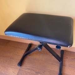 (お譲り先決まりました)ピアノ椅子　高さ調節3段階の画像