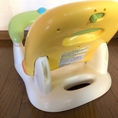 ベビーバスチェア　コンビの画像
