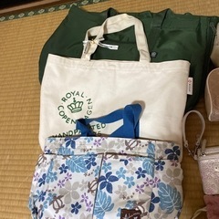 カバンなどの画像