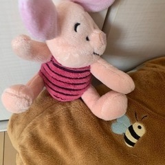 プーさんクッションの画像