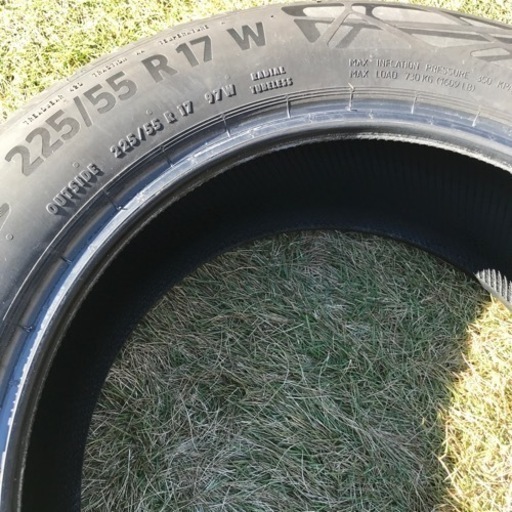 225 55R 17 コンチネンタル　サマータイヤ