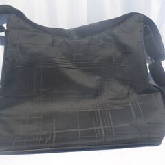 フェラガモ　ショルダーバッグ　中古の画像