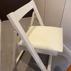 折り畳み椅子2脚セットの画像