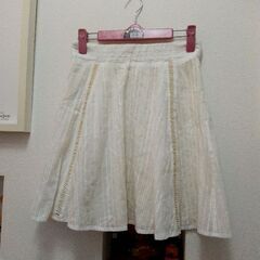 ROSEBUD  オフホワイトミニスカート　フリーサイズ