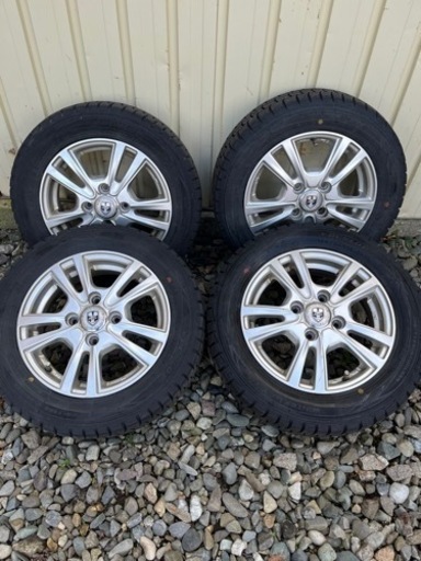 DUNROP スタッドレスタイヤ　18年製　155/65 13インチ