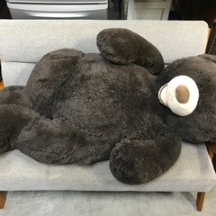 ※終了※コストコ★巨大クマ　ぬいぐるみ　１３５cmぐらい？の画像