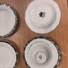 食器セットの画像