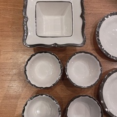 食器セットの画像