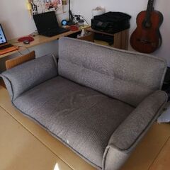 リクライニング付きコンパクトソファ