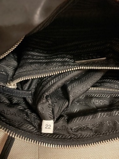 プラダ  PRADA ショルダーバッグ　ナイロン
