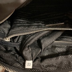 プラダ  PRADA ショルダーバッグ　ナイロン
