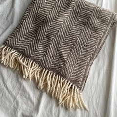 無印良品　ひざ掛け　ヘリンボーン柄ウール100%の画像
