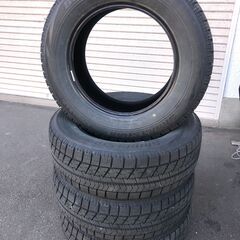 ★古いけどバリ山！★215/65R16 BS・VRX・スタッドレス2014年製の画像