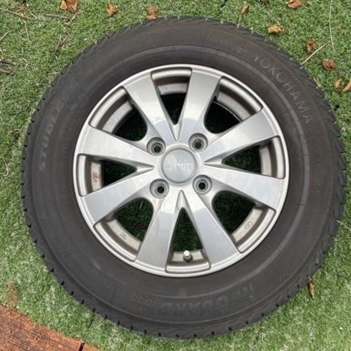 スタッドレスタイヤ