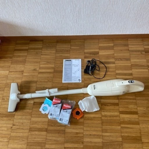 マキタ　充電式クリーナー　CL103D