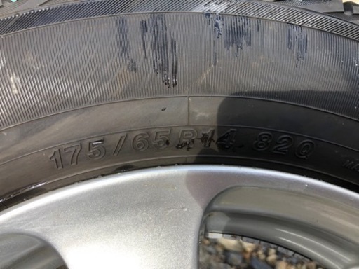 値下げ】スタッドレスタイヤ　175/65/R14 フィットで使用４本　