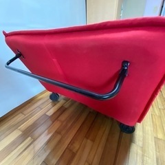 ソファベッド　レッドの画像