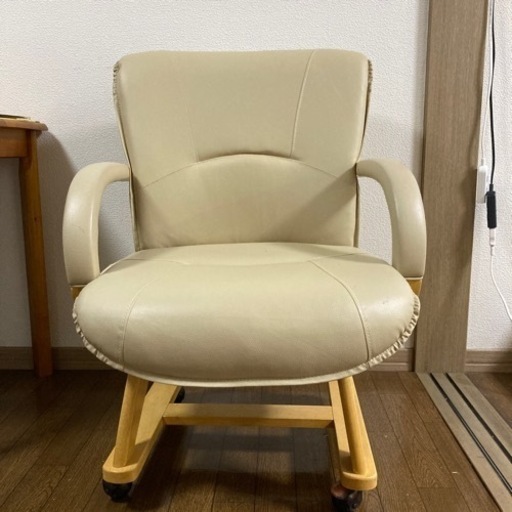ほぼ未使用の回転椅子