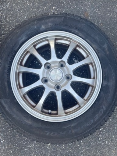 ピレリ　スタッドレスタイヤ　114.3 5穴